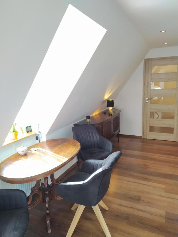 Apartman Atelier Vary V Nove Zrekonstruovanem Dome การ์โลวีวารี ภายนอก รูปภาพ